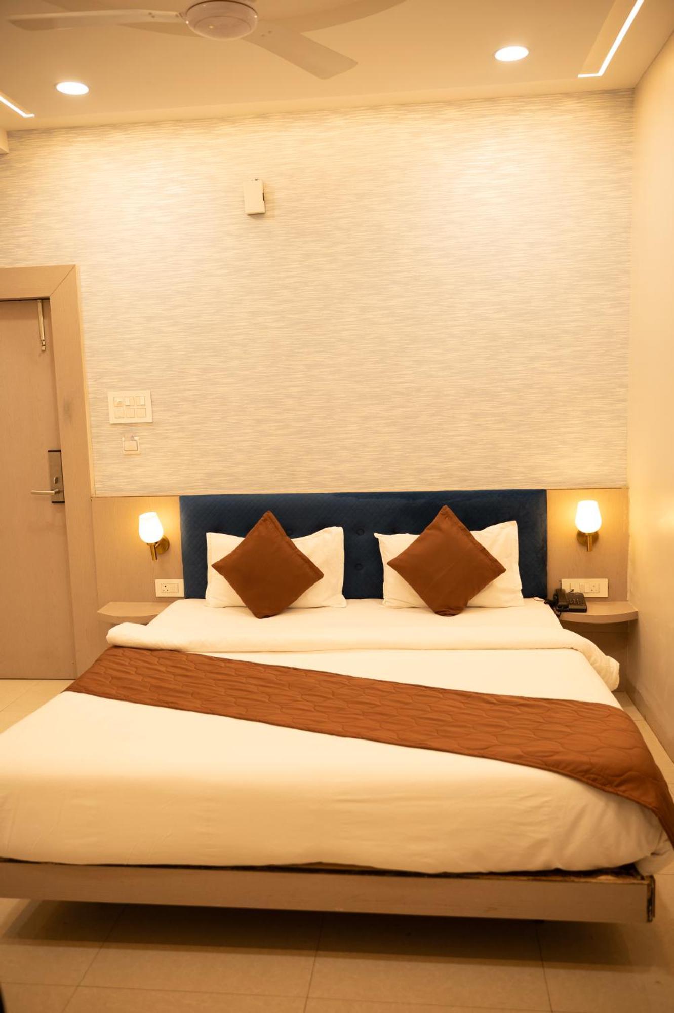 Hotel Manaal Akolia Luaran gambar